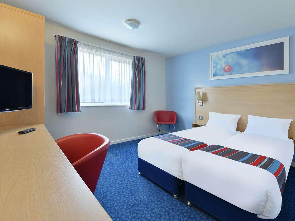 Travelodge Nuneaton Hotel Room photo